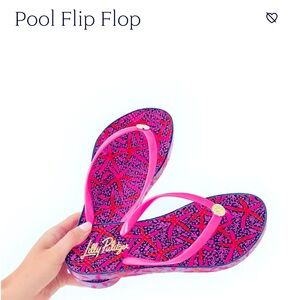 Lilly Pulitzer Passion Fruit Star Searching Flip Flop 9/10